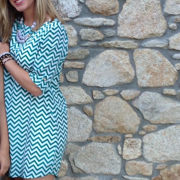 Francesca’s Turquoise/White Chevron Dress - Picture 1 of 6